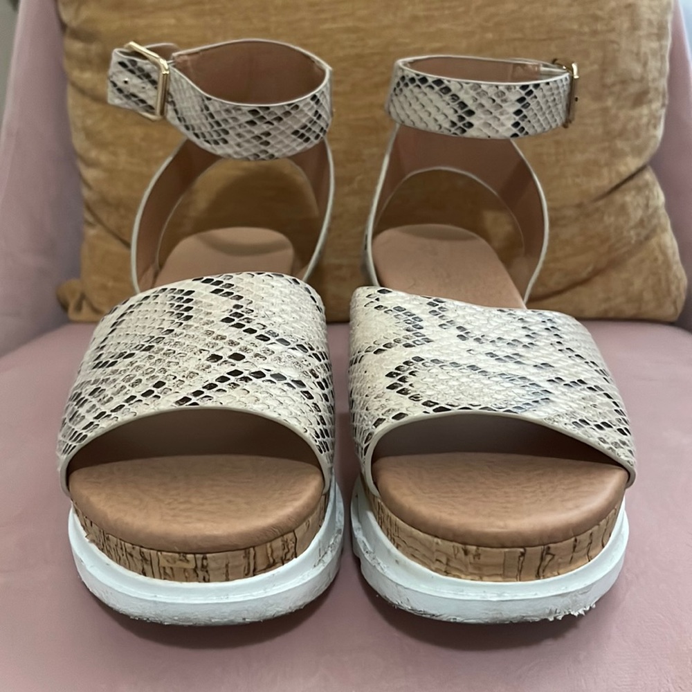 Top Moda Snakeskin platform sandals